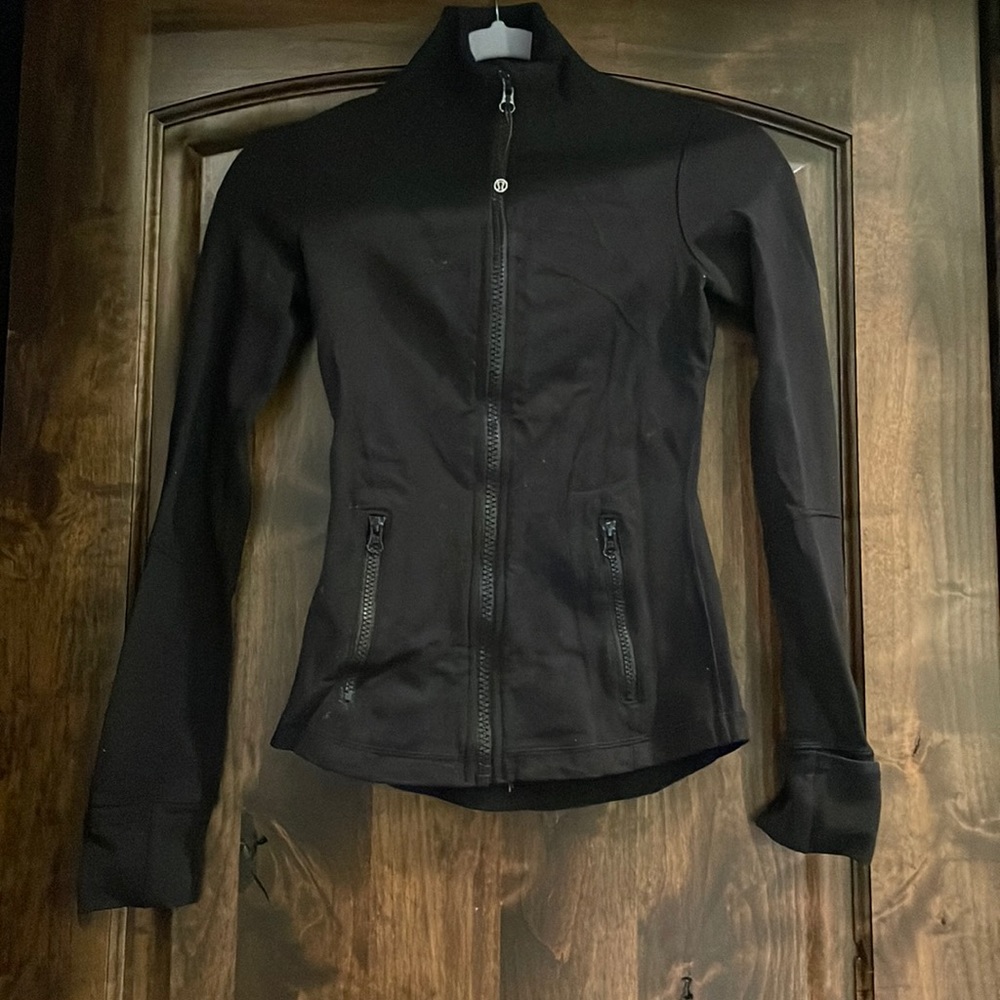 Womens Lululemon jacket. Black, size 2.
